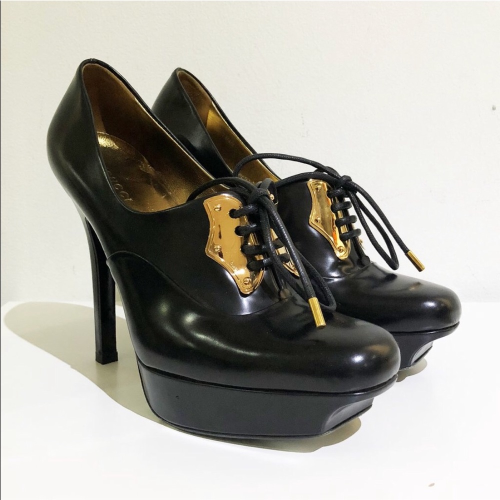 Gucci Patent Leather Oxford Style Lace Up Booties